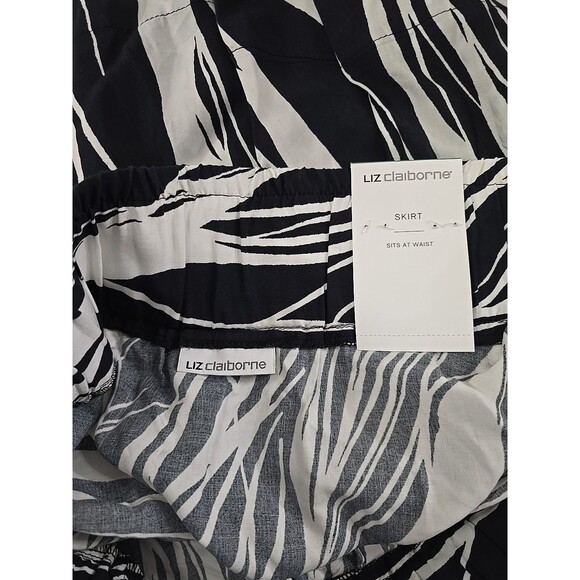 Liz Claiborne Mini Skirt Womens L Full Black White Floral Pockets Full Short - Picture 5 of 8